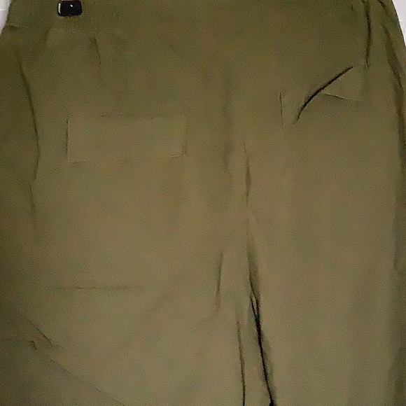 Karen Scott sport size 10 capris - Picture 7 of 7